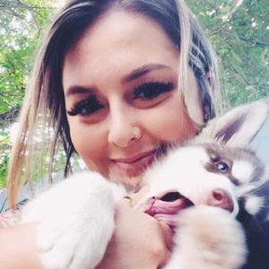 Meet your Posher, Desirae